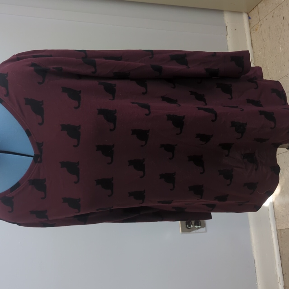 Lularoe Elizabeth sweater with cats